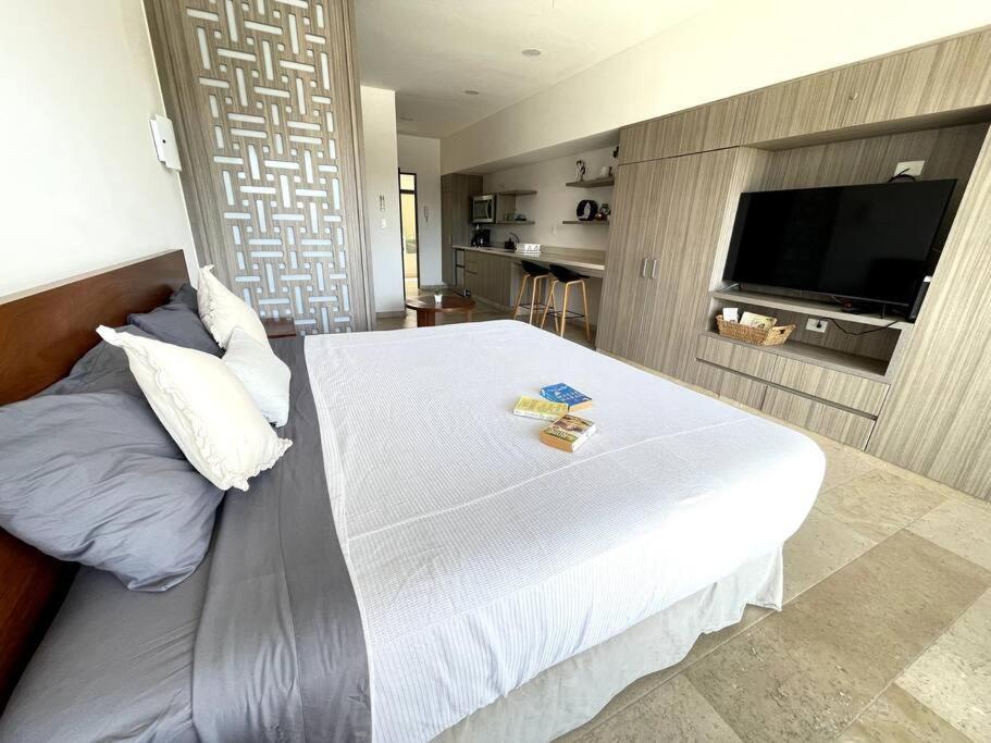 Pura Playa Luxury 5th Avenue Rooftop Ocean View